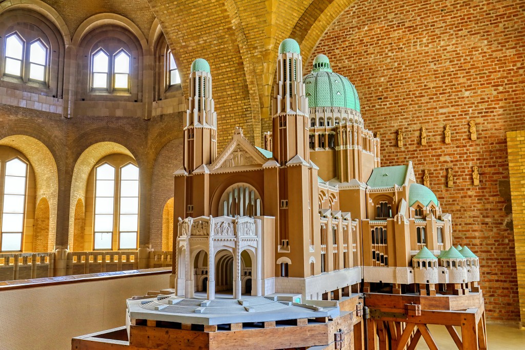 HDR Abbaye Basilique Koekelberg kerk eglise kerkfotografie religie religion bedevaart rooms katholiek kathedraal pelgrimage cathedrale klooster basiliek